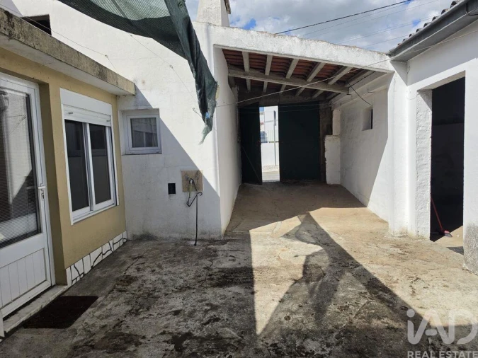Moradia T2 para Venda em Veiros Foto 18