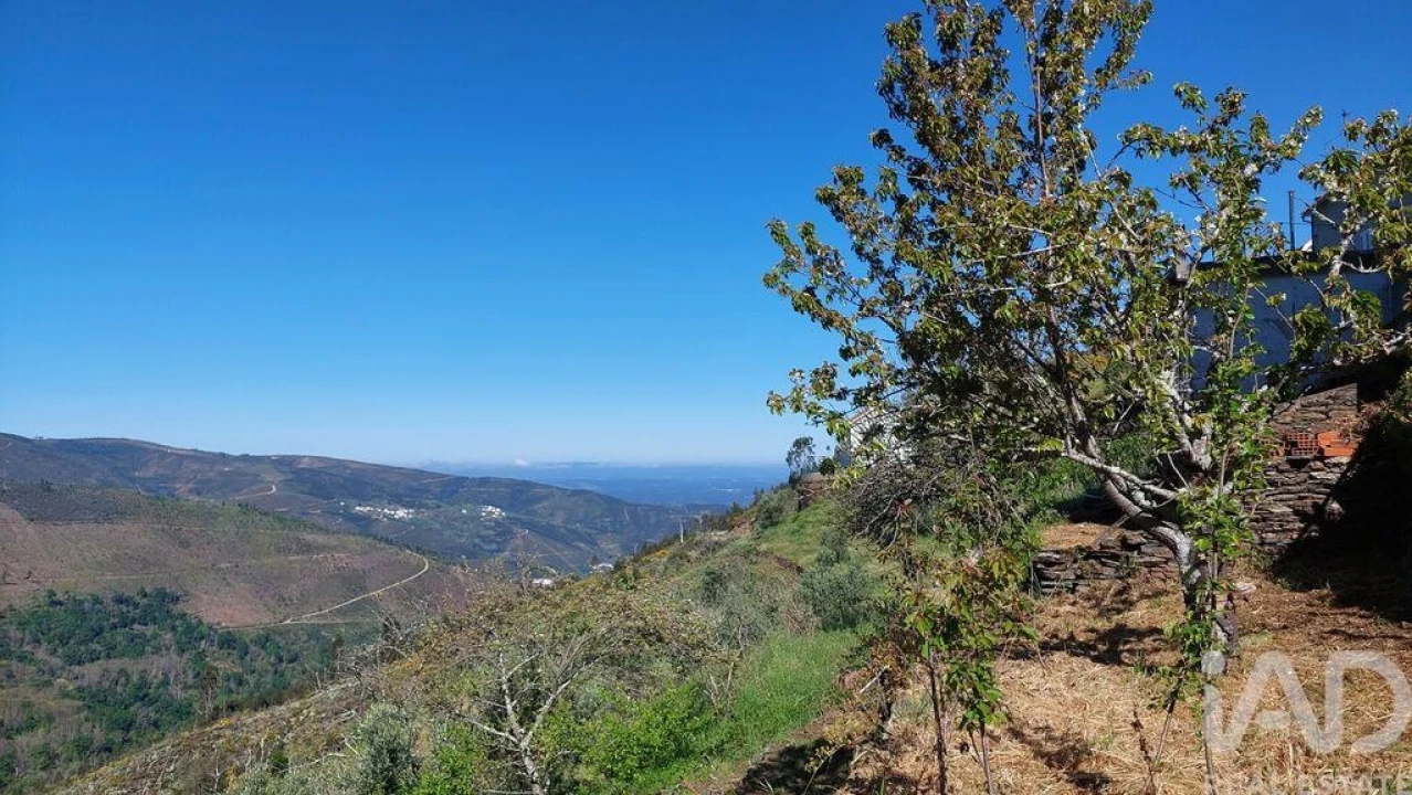 Moradia para Venda em Cerdeira e Moura da Serra Foto 5