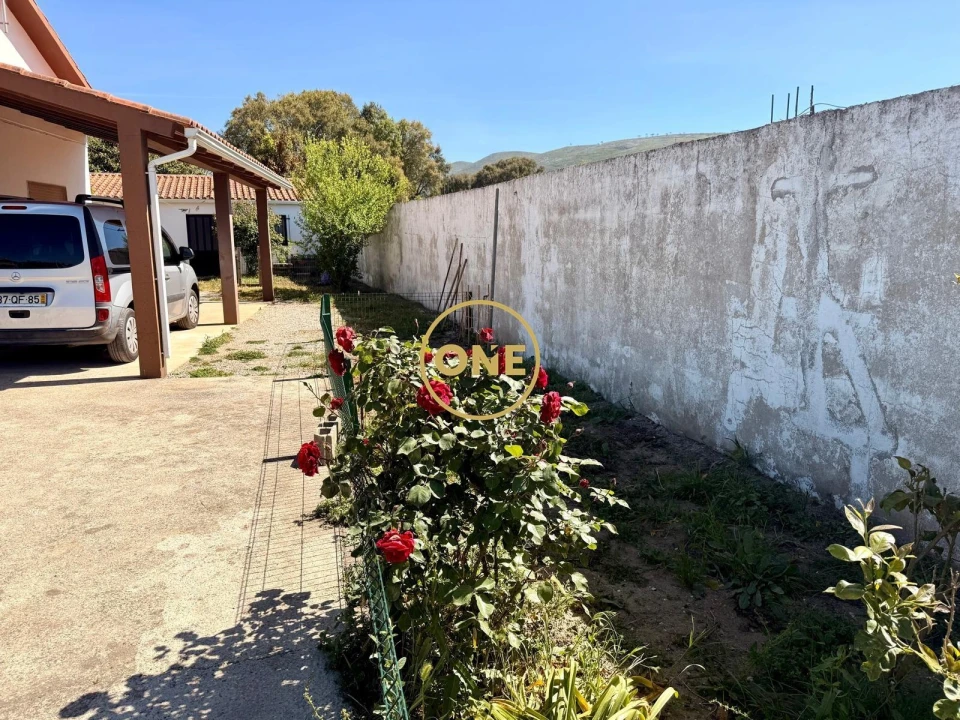 Moradia T2 para Venda em Alcobaça e Vestiaria Foto 5