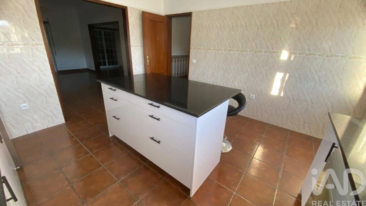 Moradia T3 para Venda em Vila Facaia Foto 6