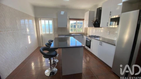 Moradia T3 para Venda em Vila Facaia