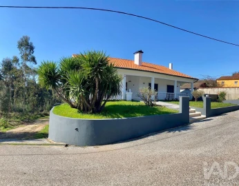Moradia T3 para Venda em Vila Facaia