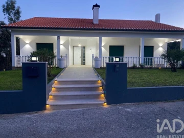 Moradia T3 para Venda em Vila Facaia