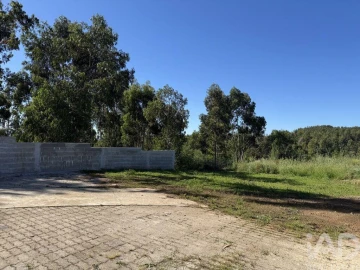 Moradia T3 para Venda em Vila Facaia