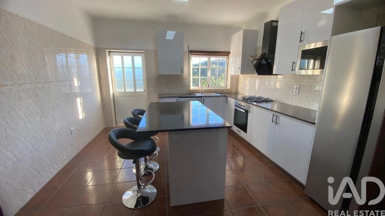 Moradia T3 para Venda em Vila Facaia Foto 10