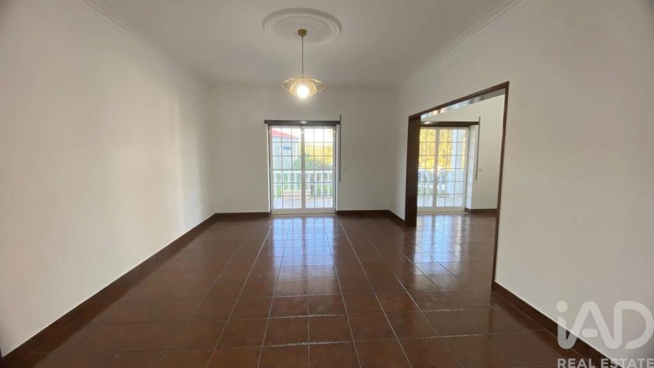 Moradia T3 para Venda em Vila Facaia Foto 9