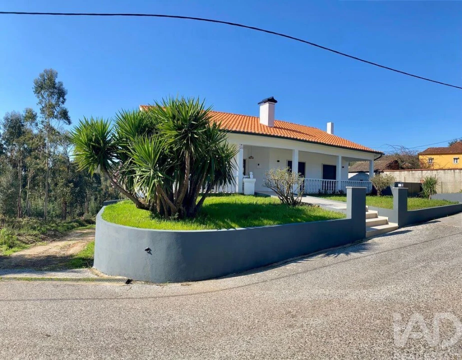 Moradia T3 para Venda em Vila Facaia Foto 1