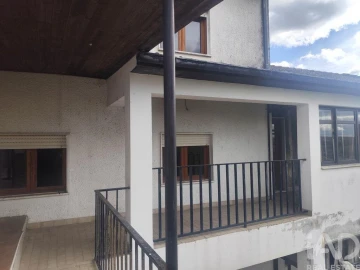 Moradia T8 para Venda em Vimioso