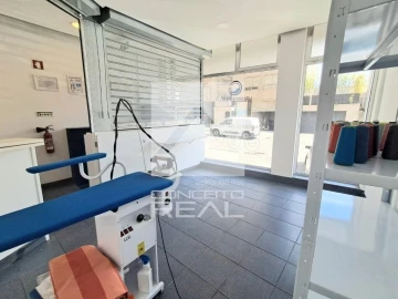 Loja para Venda em São Mamede de Infesta e Senhora da Hora