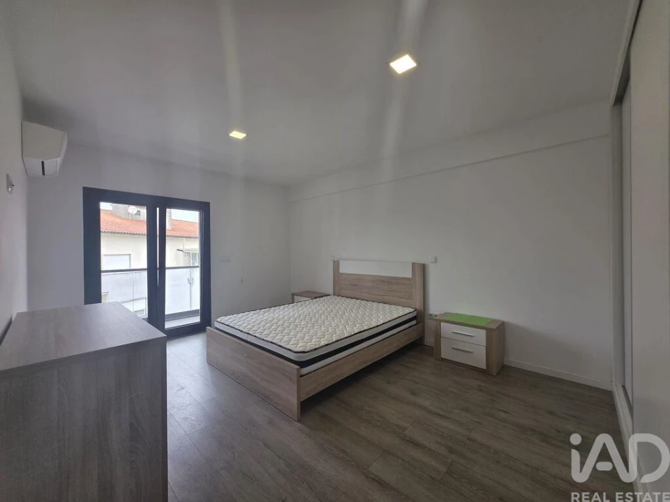 Apartamento T3 para Arrendamento em Currelos, Papízios e Sobral Foto 5