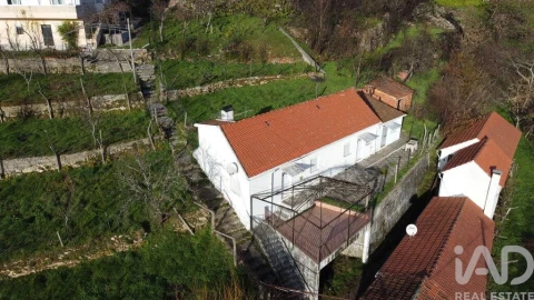 Moradia T2 para Venda em Mões