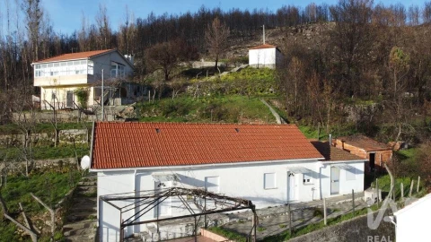 Moradia T2 para Venda em Mões