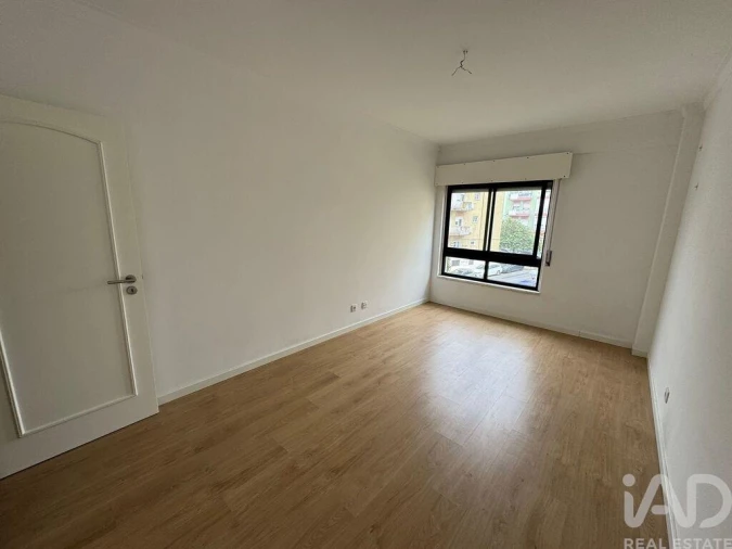 Apartamento T3 para Venda em Cacém e São Marcos Foto 6