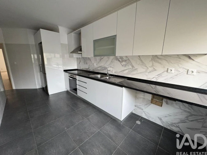 Apartamento T3 para Venda em Cacém e São Marcos Foto 2