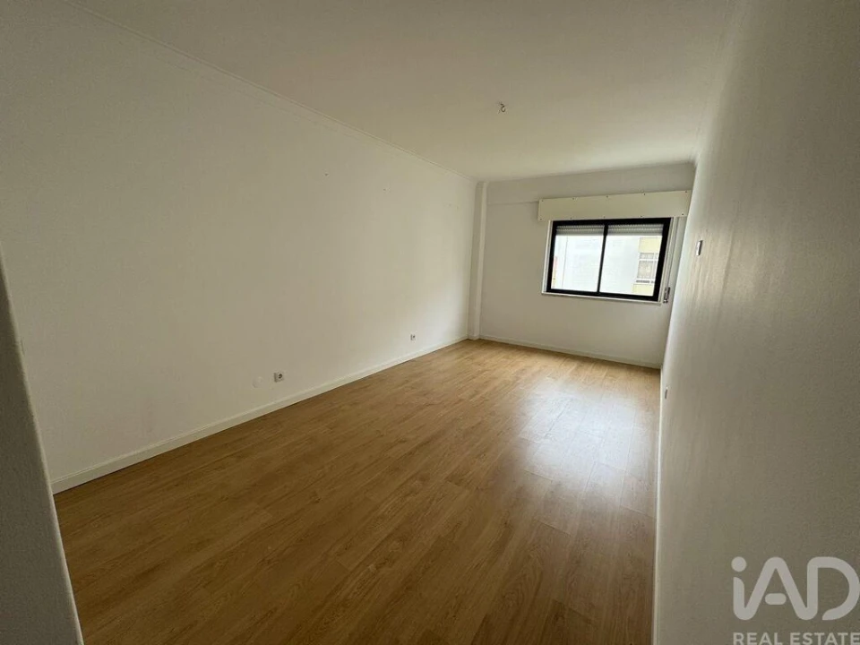 Apartamento T3 para Venda em Cacém e São Marcos Foto 9