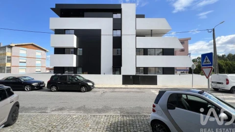 Apartamento T3 para Venda em Gondomar (São Cosme), Valbom e Jovim