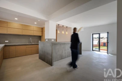 Moradia T5 para Venda em Charneca de Caparica e Sobreda