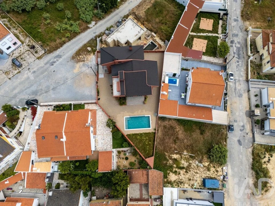 Moradia T5 para Venda em Charneca de Caparica e Sobreda Foto 5