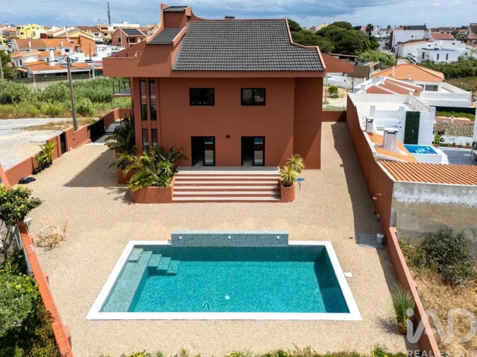 Moradia T5 para Venda em Charneca de Caparica e Sobreda Foto 6