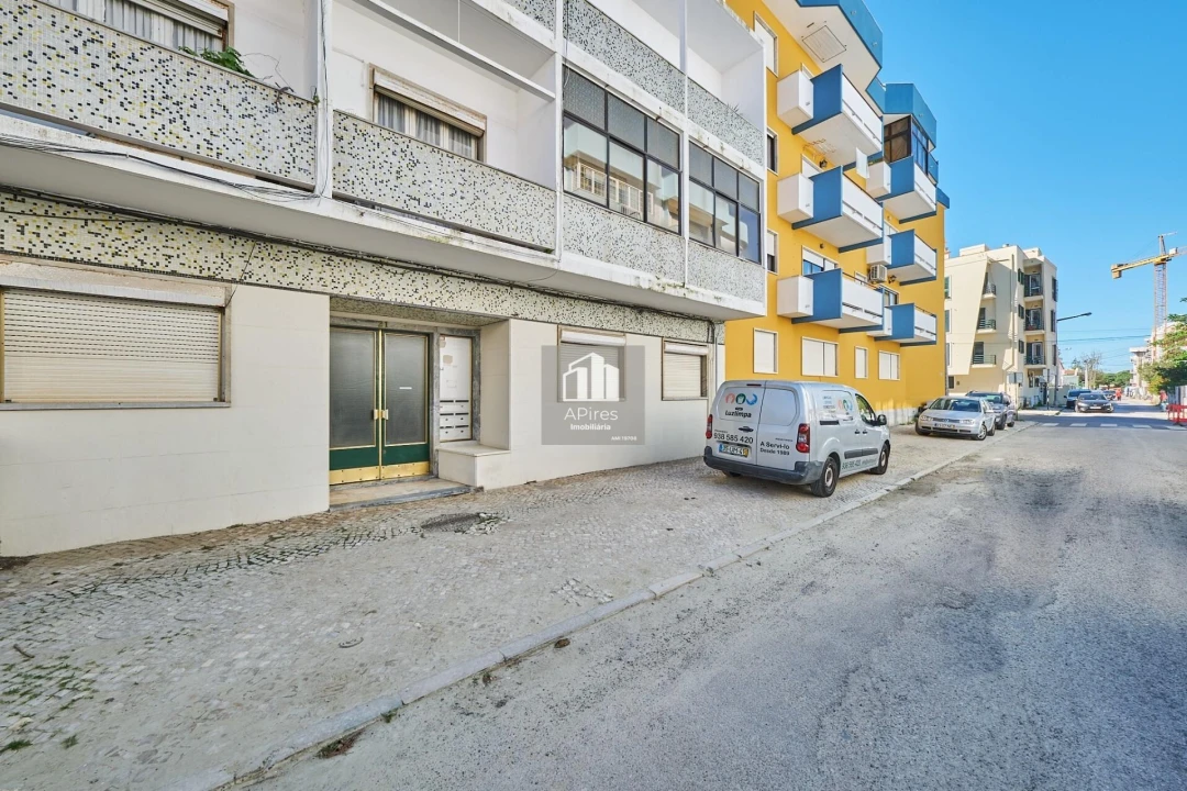 Apartamento T2 para Venda em Costa da Caparica Foto 26