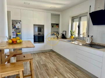 Apartamento T3 para Venda em Póvoa de Varzim, Beiriz e Argivai