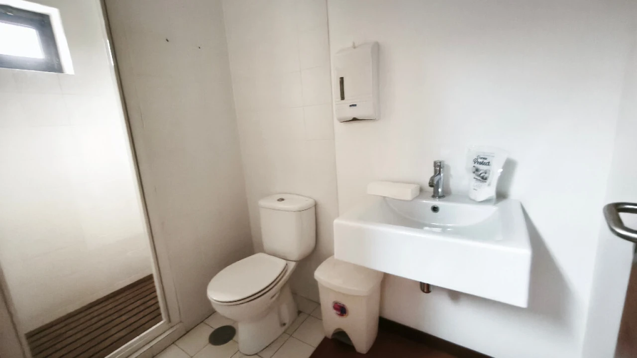 Armazém para Arrendamento em Canelas Foto 8