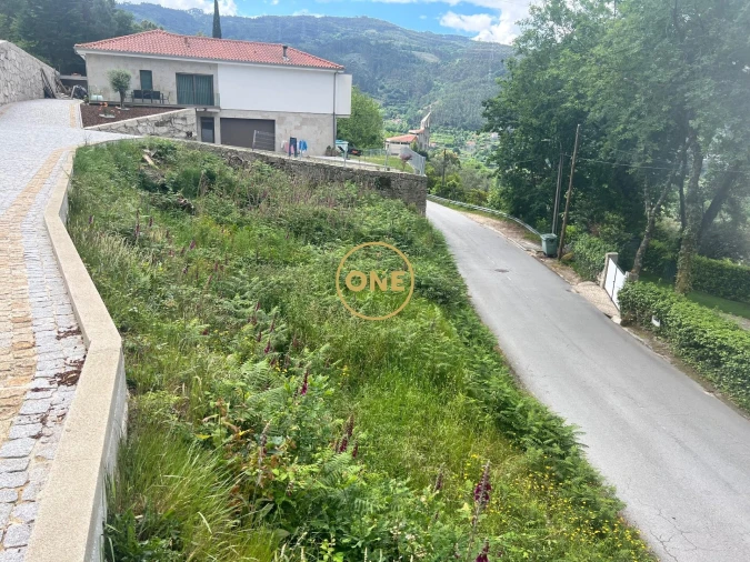 Terreno para Venda em Valdosende Foto 3