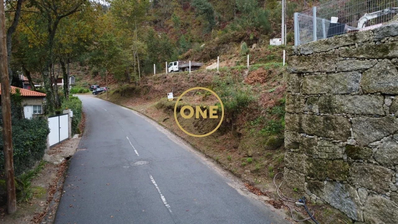 Terreno para Venda em Valdosende Foto 1