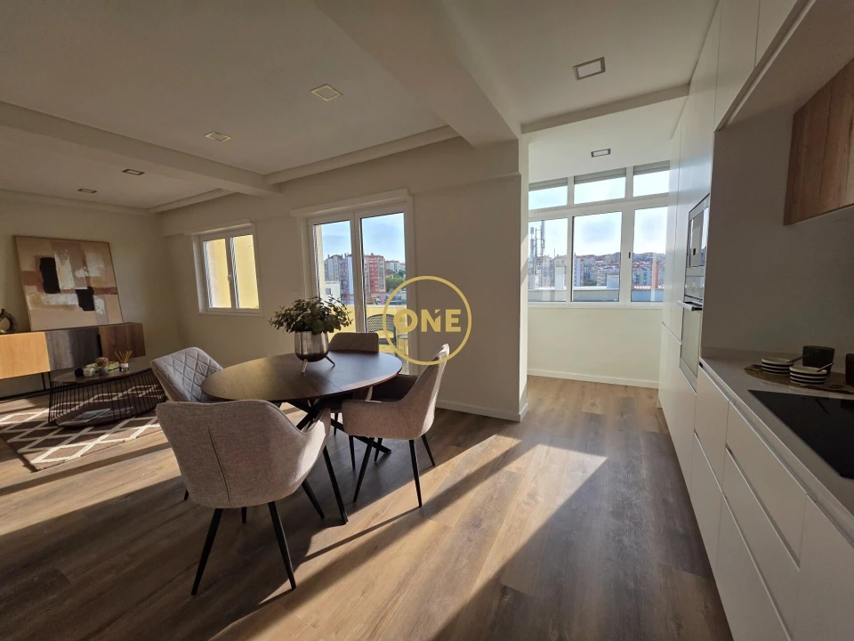 Apartamento T3 para Venda em Benfica Foto 1