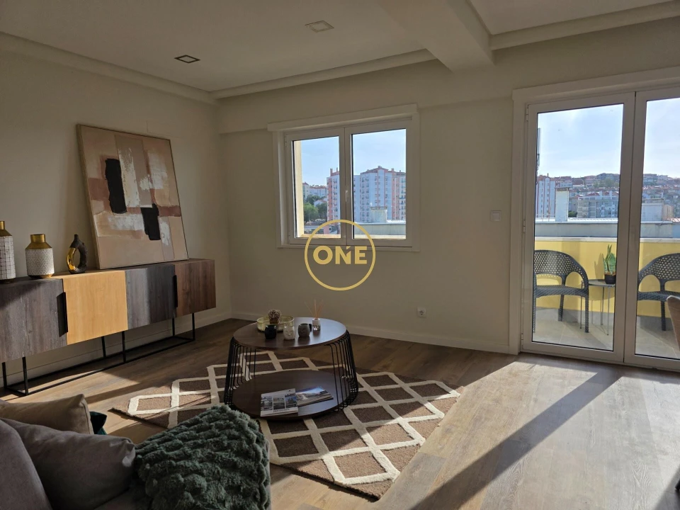 Apartamento T3 para Venda em Benfica Foto 2