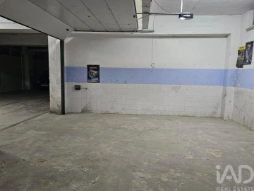 Garagem para Venda em Albufeira e Olhos de Água