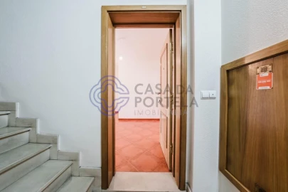 Apartamento T3 para Arrendamento em Nossa Senhora do Pópulo, Coto e São Gregório
