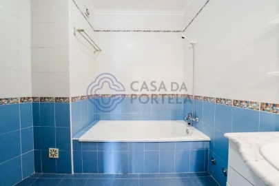 Apartamento T3 para Arrendamento em Nossa Senhora do Pópulo, Coto e São Gregório
