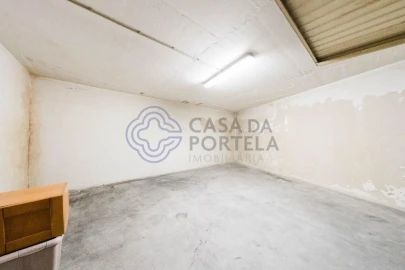 Apartamento T3 para Arrendamento em Nossa Senhora do Pópulo, Coto e São Gregório