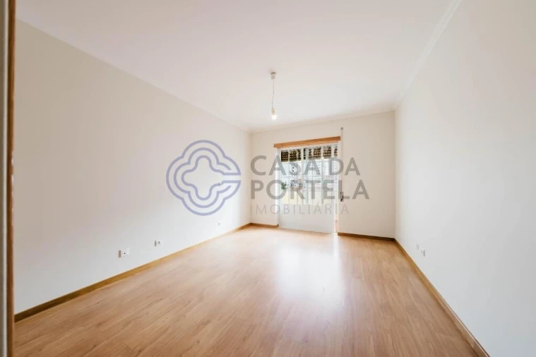 Apartamento T3 para Arrendamento em Nossa Senhora do Pópulo, Coto e São Gregório Foto 20