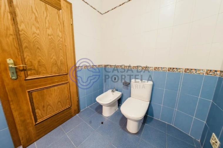 Apartamento T3 para Arrendamento em Nossa Senhora do Pópulo, Coto e São Gregório Foto 19