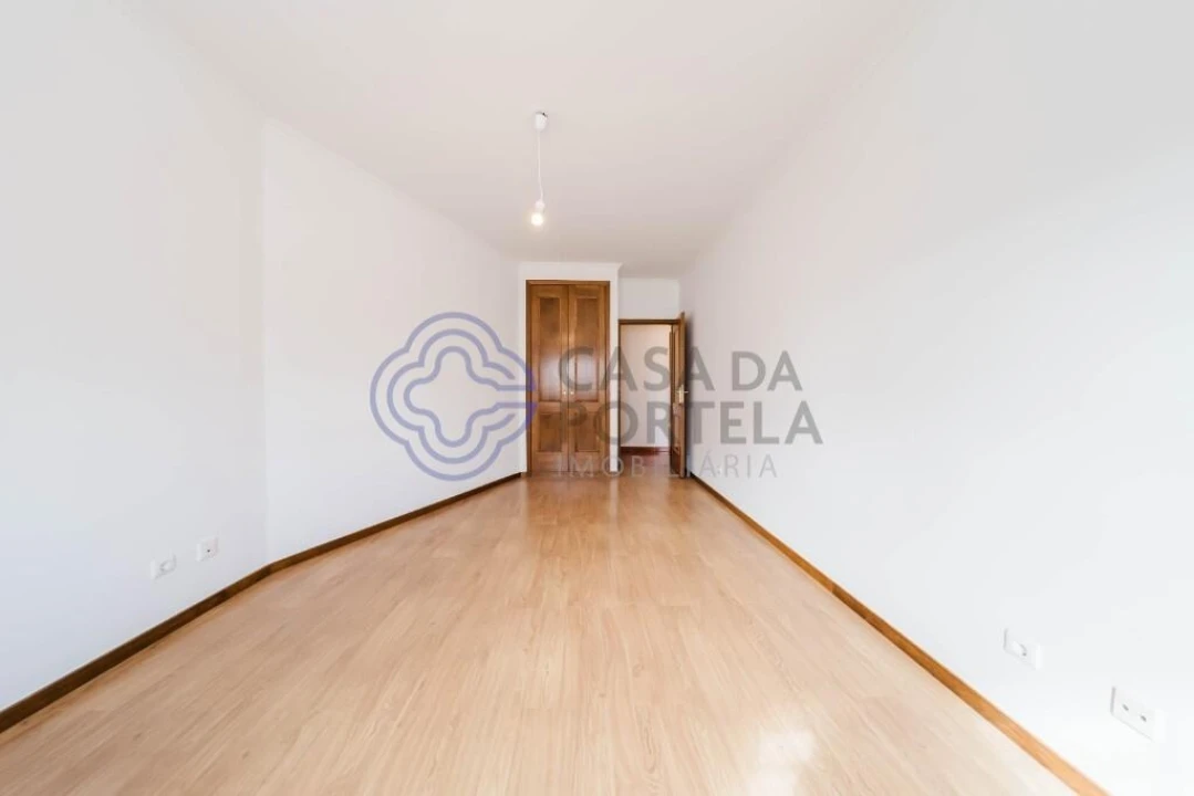 Apartamento T3 para Arrendamento em Nossa Senhora do Pópulo, Coto e São Gregório Foto 27
