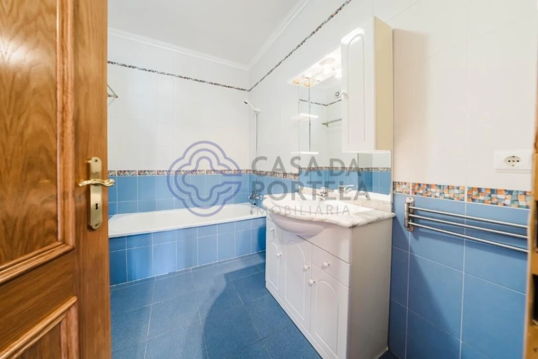 Apartamento T3 para Arrendamento em Nossa Senhora do Pópulo, Coto e São Gregório Foto 17