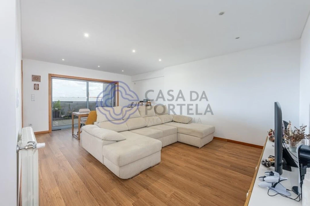 Apartamento T2 para Venda em Paranhos Foto 3