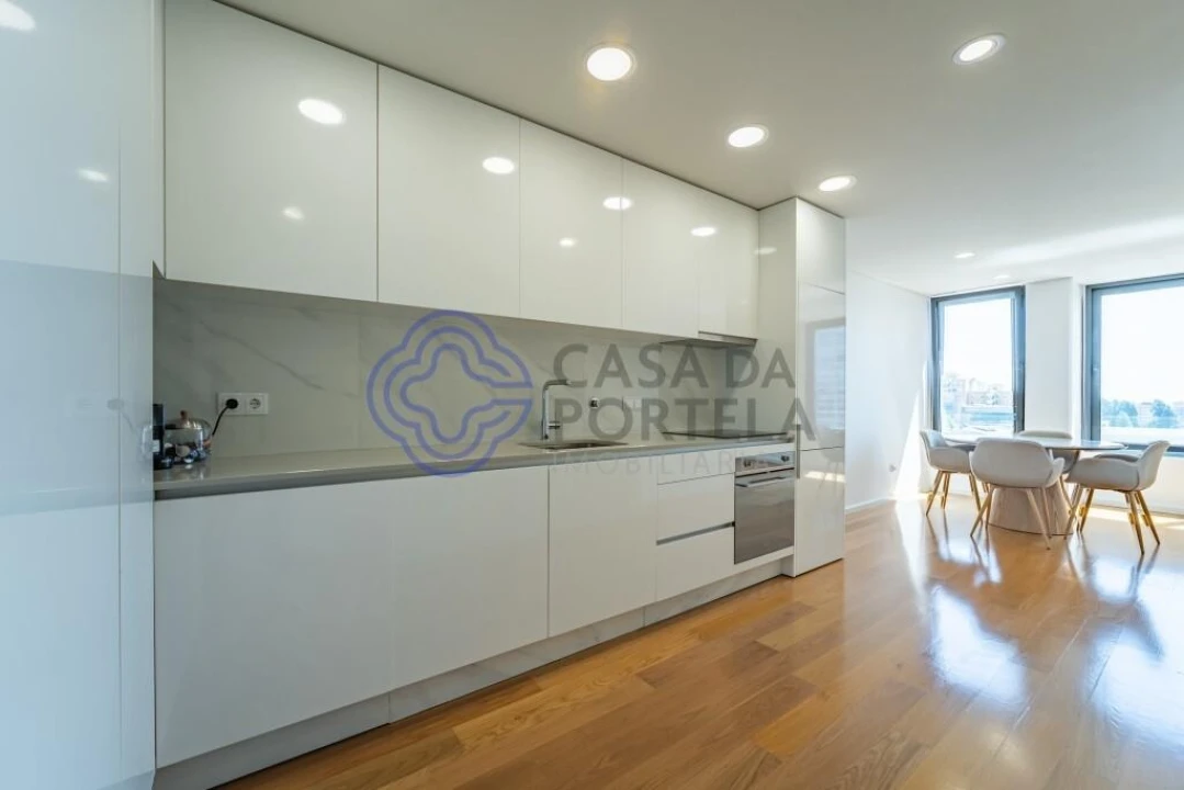 Apartamento T2 para Venda em Ramalde Foto 6