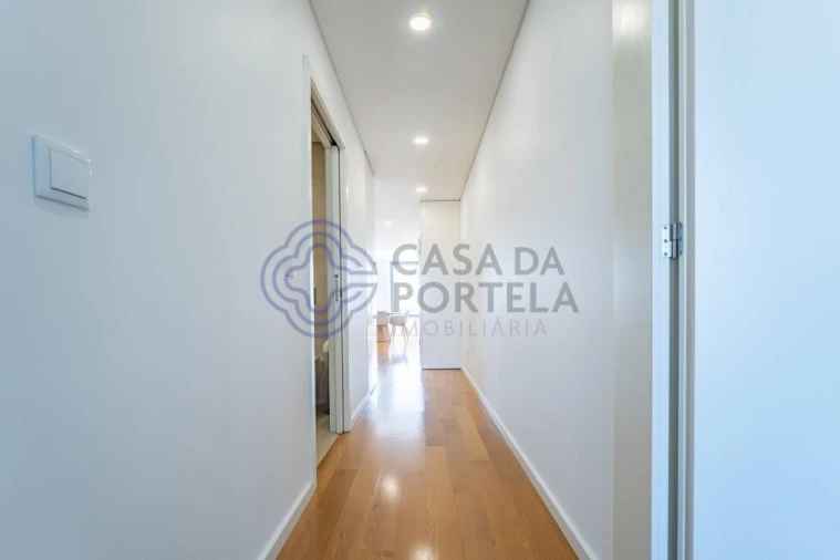Apartamento T2 para Venda em Ramalde Foto 21