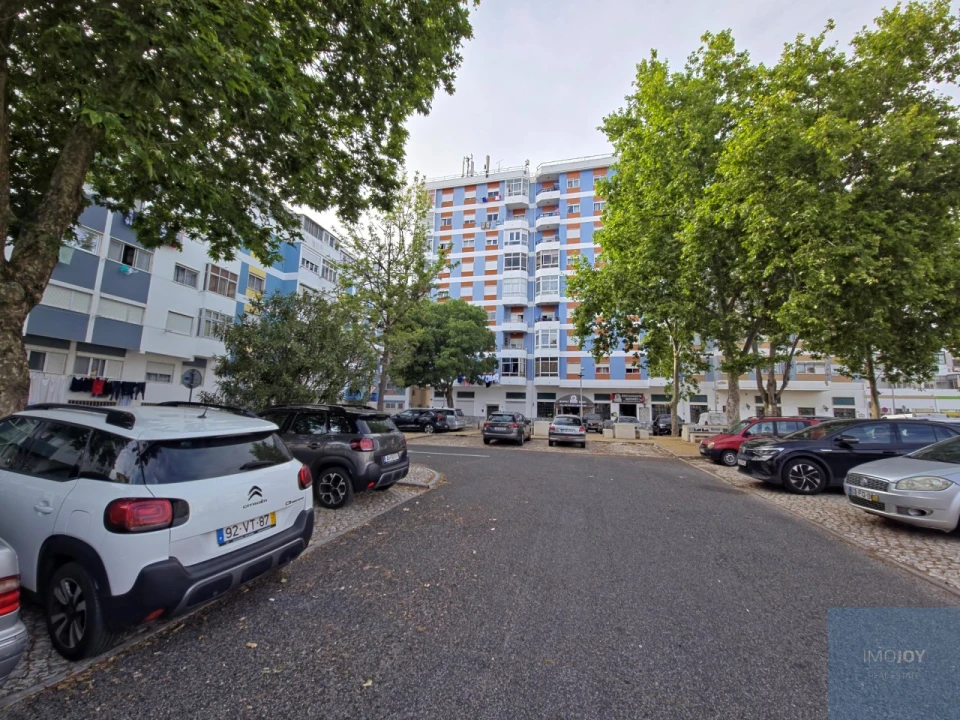 Apartamento T3 para Venda em Cacém e São Marcos Foto 22