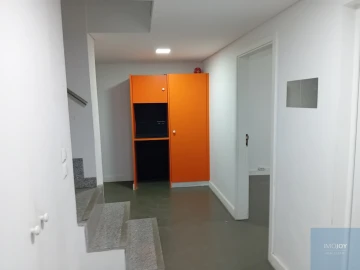 Loja para Arrendamento em Lordelo do Ouro e Massarelos