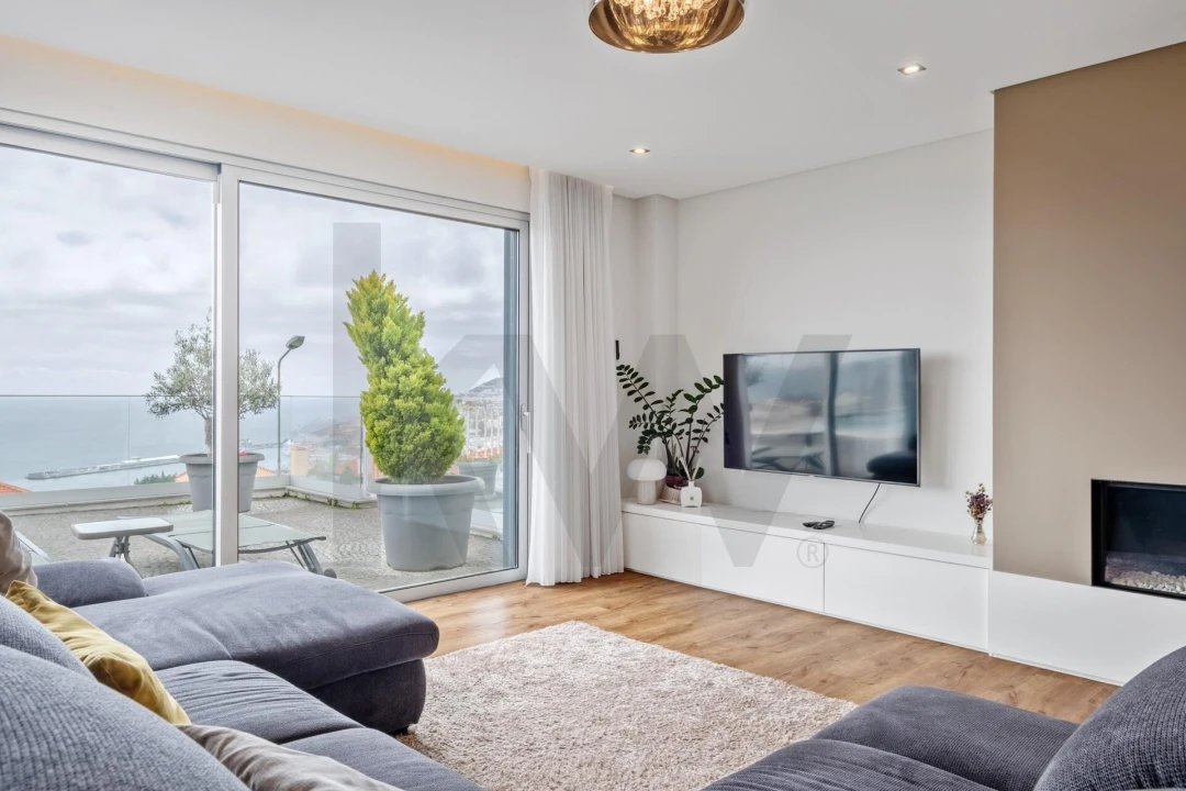 Moradia T5 para Venda em Funchal (Santa Maria Maior) Foto 9