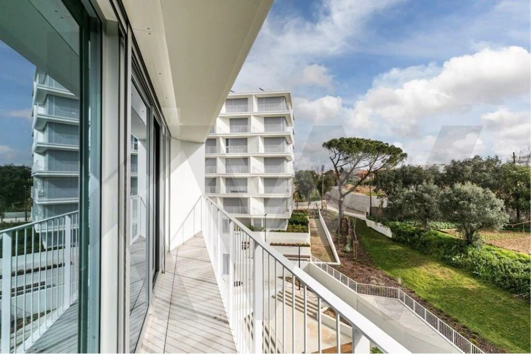 Apartamento T2 para Arrendamento em Carnide Foto 6