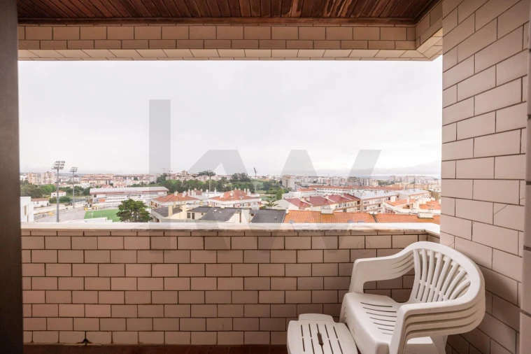 Apartamento T2 para Venda em Buarcos Foto 7