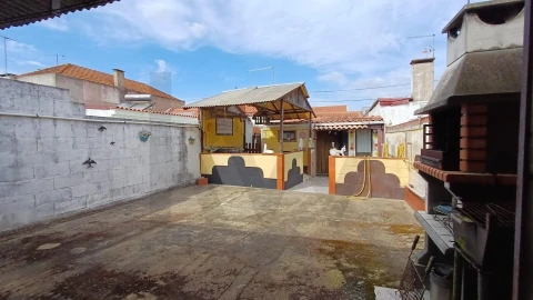 Moradia T2 para Venda em Almeirim