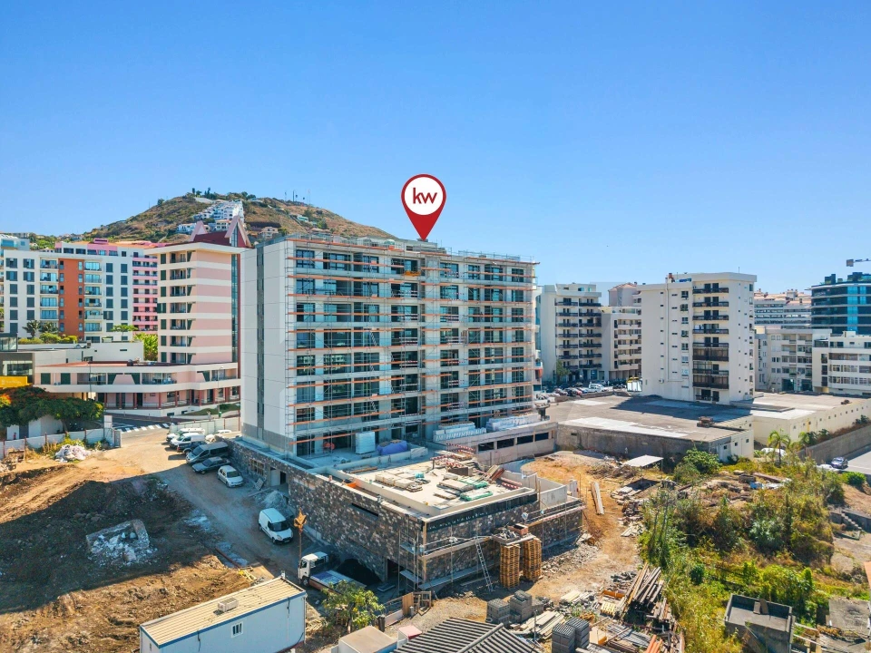 Apartamento T1 para Venda em São Martinho Foto 3
