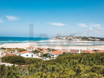 Moradia T4 para Venda em Vau