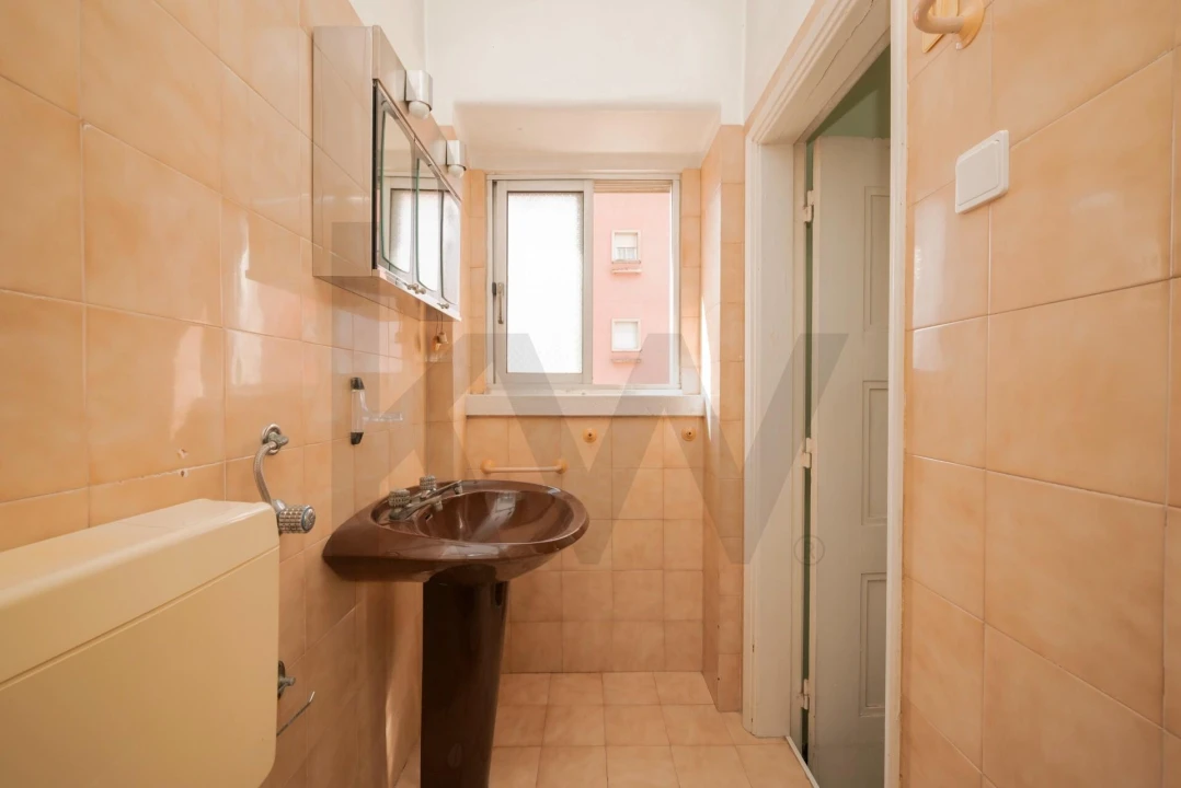 Apartamento T3 para Venda em Avenidas Novas Foto 23